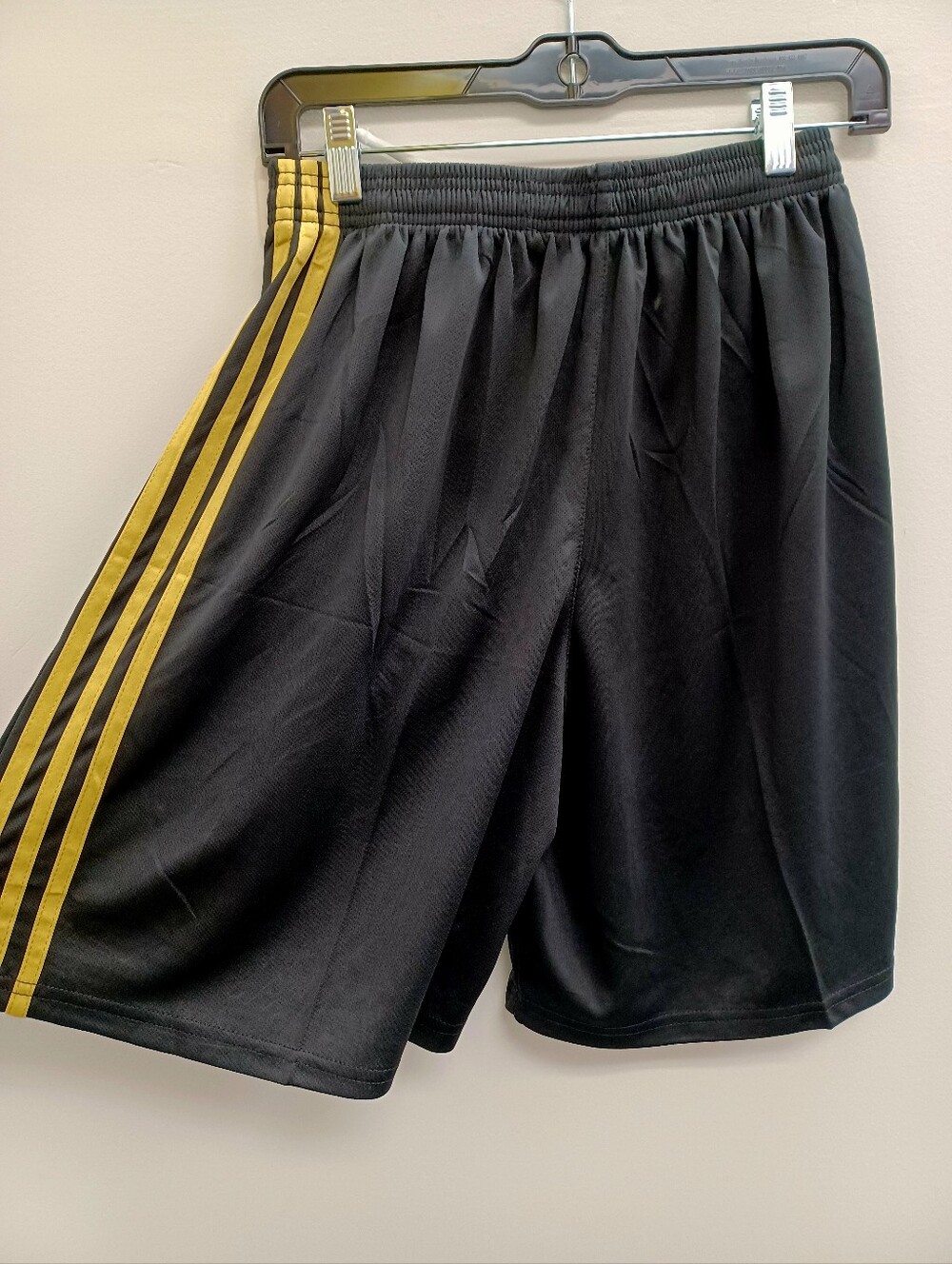 Men's Black and Gold Athletic Shorts 1 Pc. - Mexico Crest Unisex Adults - Picture 3 of 4